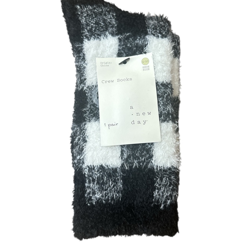 NWT A New Day Black and White Fuzzy Plaid Crew Socks Women's 4 -10 One Pair